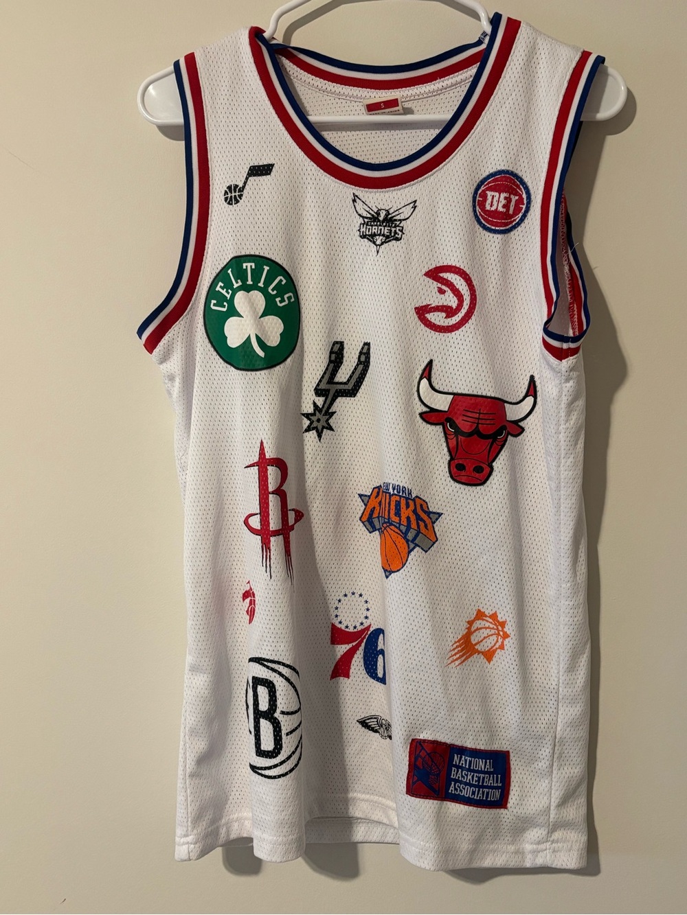 NBA Team Patch Mesh Jersey - White with Red & Blue Trim Size Mens Small